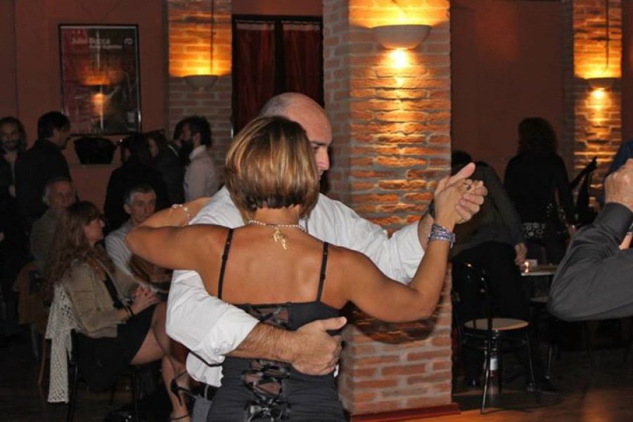 Sogni di Tango added 135 new photos to the album: MILONGA DI NATALE CON DAMIAN B…