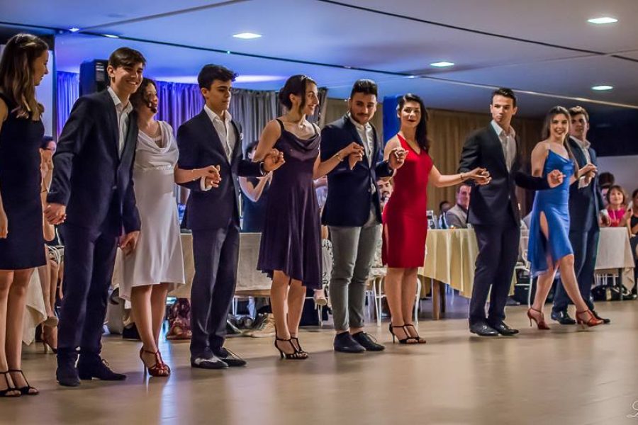 Esibizione del gruppo TANGO YOUNG della scuola Sogni di Tango