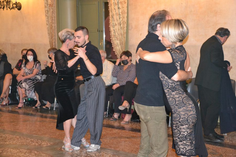 Gran galà di tango nelle splendide sale del Ridotto del Teatro comunale di Ferrara